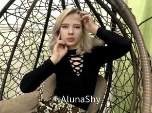 AlunaShy