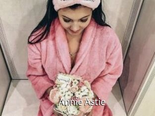 Annie_Astie