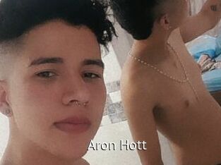 Aron_Hott