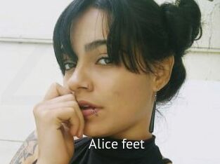 Alice_feet