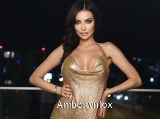 amberlynfox Zizi X