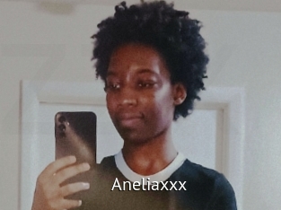 Aneliaxxx