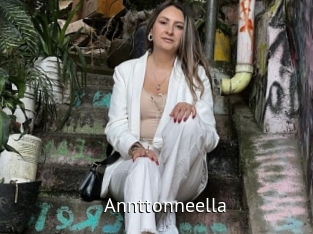 annttonneella Zizi X