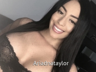 ariadnataylor Zizi X