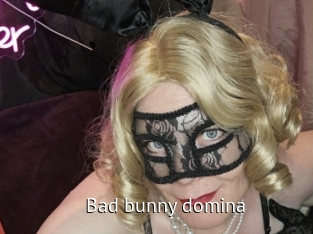 Bad_bunny_domina