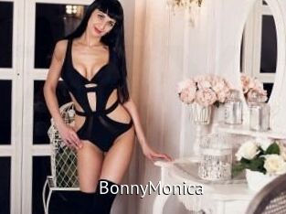 Bonny_Monica