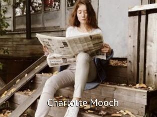 Charlotte_Mooch