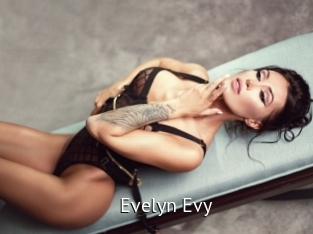 Evelyn_Evy