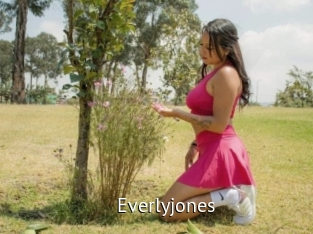 everlyjones Zizi X