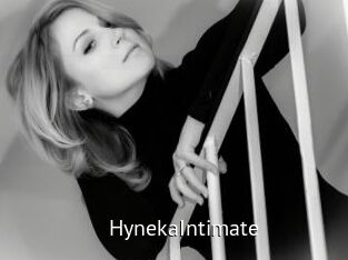 HynekaIntimate