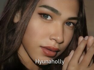 Hyunaholly