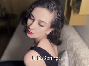 JuliaBennett Zizi X