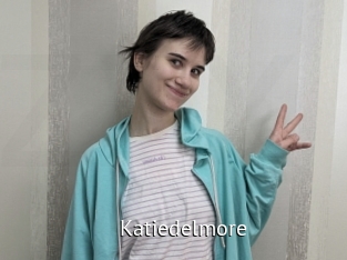 katiedelmore Zizi X