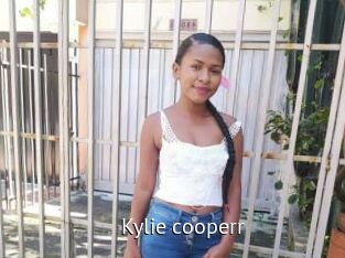 Kylie_cooperr