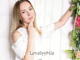LovelyyMia