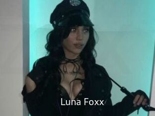 Luna_Foxx