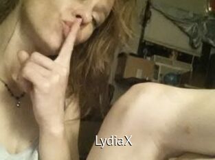 Lydia_X Zizi X