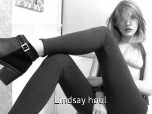 Lindsay_houl