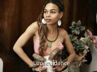 lunaevidance Zizi X