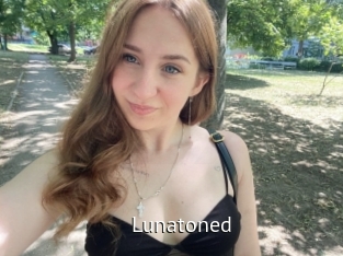 Lunatoned