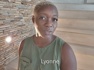 lyonne Zizi X
