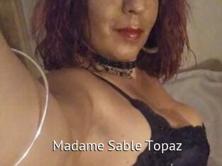 Madame_Sable_Topaz