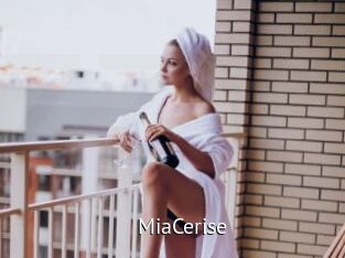 MiaCerise