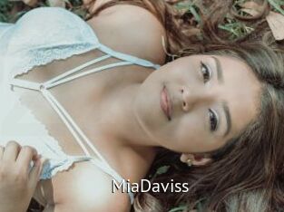 MiaDaviss
