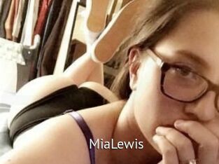 Mia_Lewis