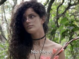 Mia_Meyer