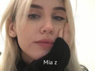 Mia_z