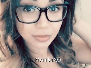 MonikaXO