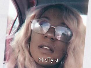MrsTyra Zizi X