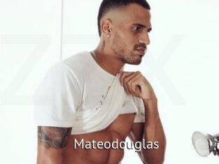 mateodouglas Zizi X