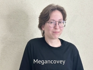 megancovey Zizi X