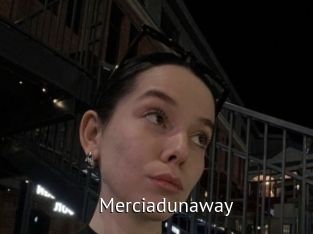 merciadunaway Zizi X