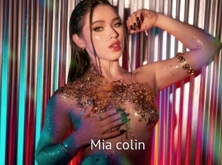 Mia_colin