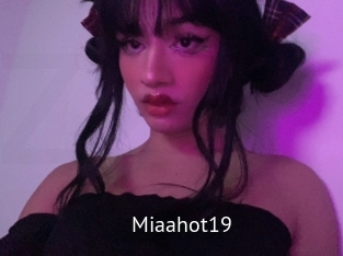 Miaahot19