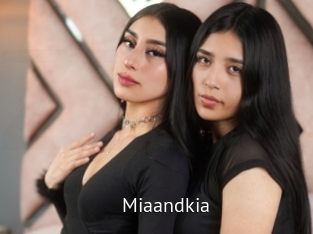 miaandkia Zizi X
