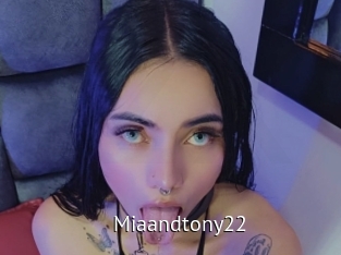 Miaandtony22