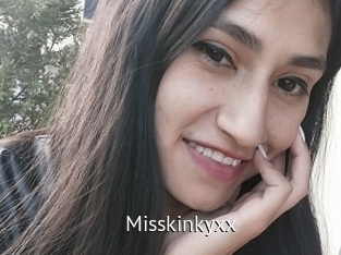 Misskinkyxx