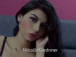 NiicolleGardnner Zizi X
