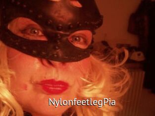 NylonfeetlegPia