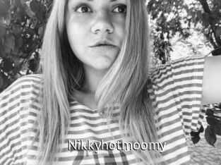 nikkyhotmoomy Zizi X