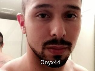 Onyx44