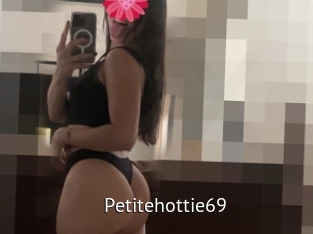 Petitehottie69