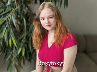 Roxyfoxyy
