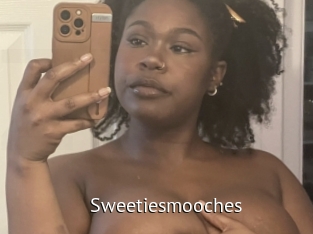 Sweetiesmooches
