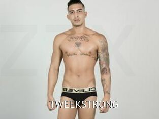 TWEEKSTRONG