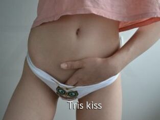 Tris_kiss
